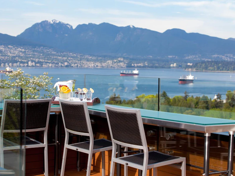 4572 W 3rd Avenue, Vancouver BC V6R 1N2
