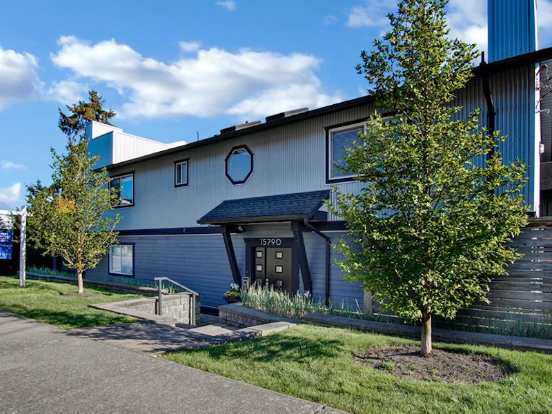 15790 Columbia Avenue, Surrey BC V4B 1L5