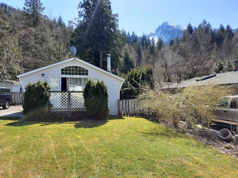 66472 Summer Road, Hope BC V0X 1L1