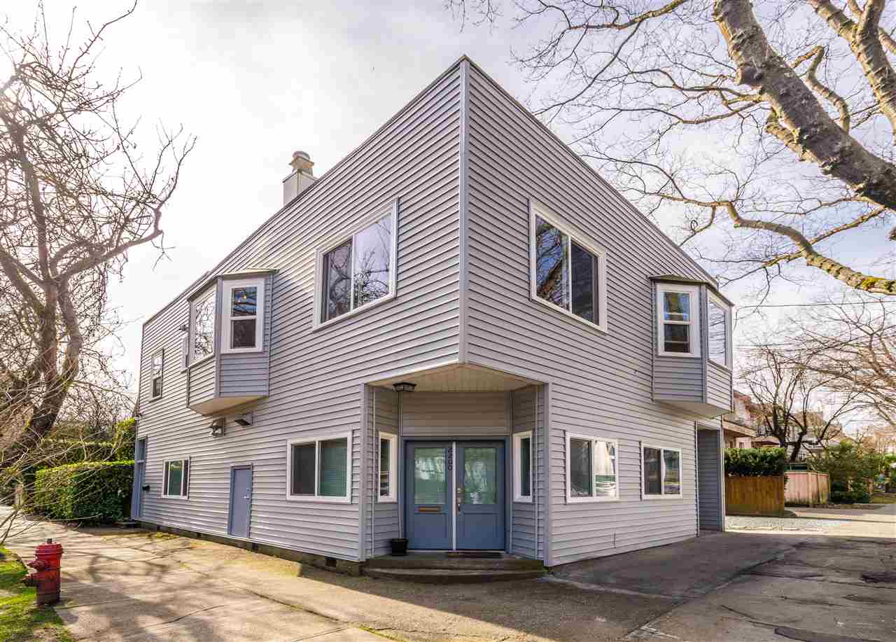 2200 W 7th Avenue, Vancouver, BC, V6K 1Y2