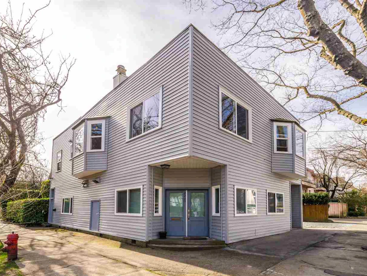 2200 W 7th Avenue, Vancouver, BC, V6K 1Y2