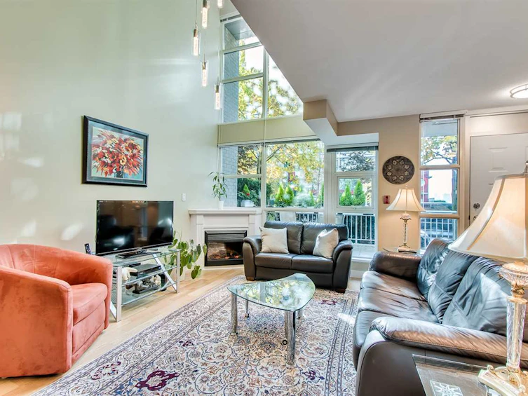 TH5-188 E Esplanade Avenue, North Vancouver, BC, V7L 4Y1