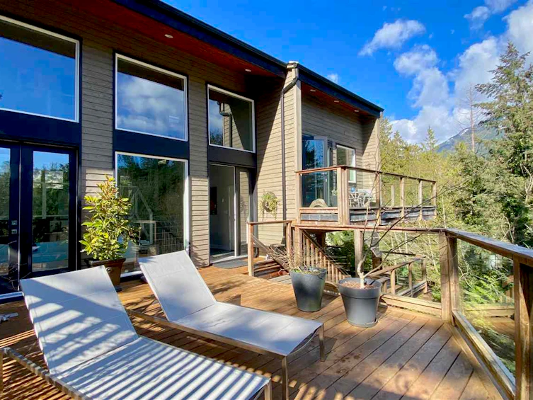 6965 Marine Drive, West Vancouver, BC, V7W 2T4