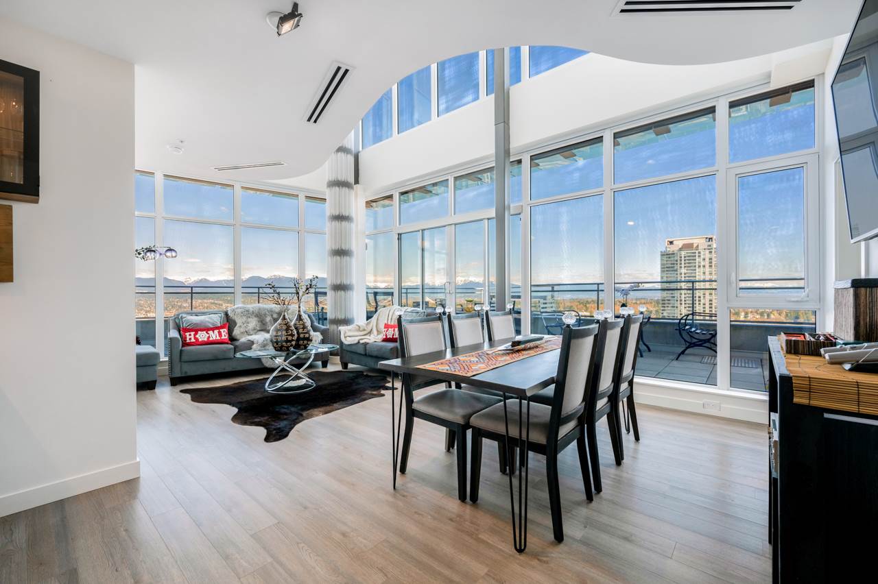 PH 3601-13308 Central Avenue, Surrey, BC, V3T 0M4