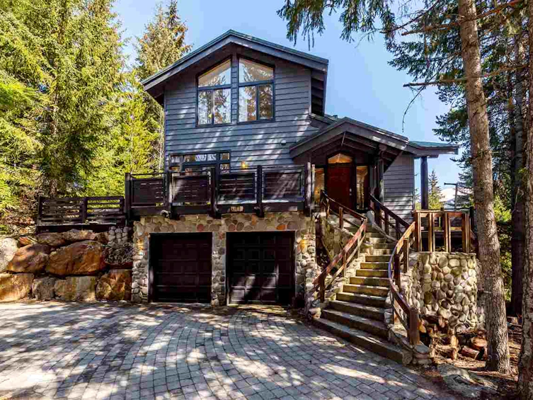 3595 Falcon Crescent, Whistler, BC, V8E 0B9