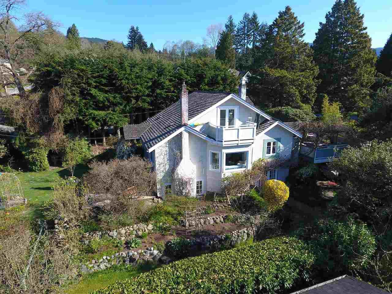 1376 11th Street, West Vancouver, BC, V7T 2M9