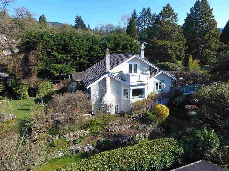 1376 11th Street, West Vancouver, BC, V7T 2M9