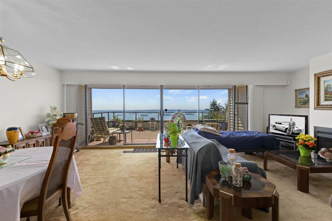 22-2235 Folkestone Way, West Vancouver, BC, V7S 2Y6