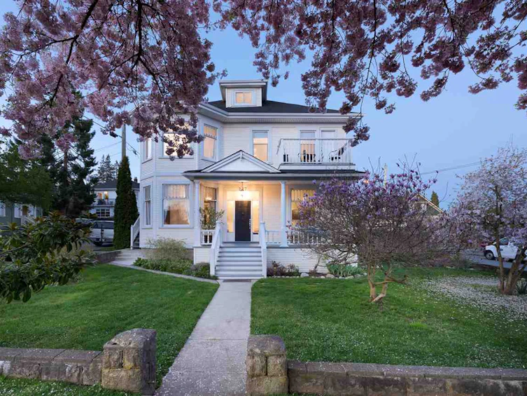 227 Third Street, New Westminster, BC, V3L 2R5