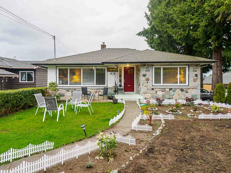 13673 113 Avenue, Surrey, BC, V3R 2J2