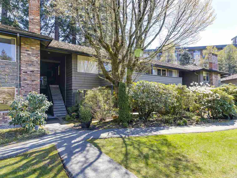203 - 235 Keith Road, West Vancouver BC V7T 1L5