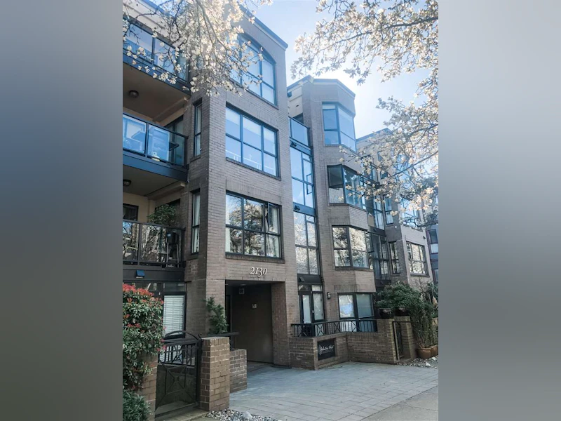 301 - 2130 W 12th Avenue, Vancouver BC V6K 2N2