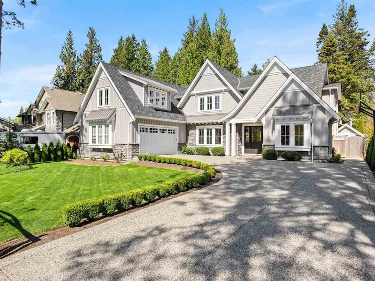 12489 22 Avenue, Surrey, BC, V4A 2B6