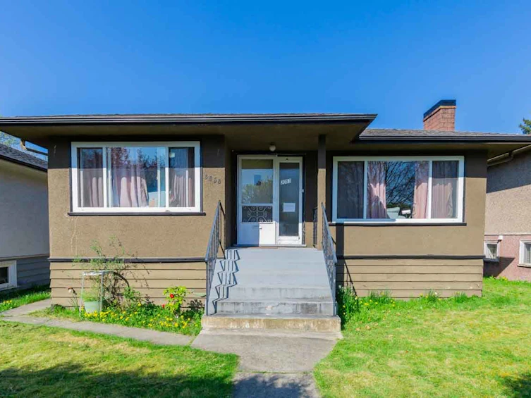 3053 Copley Street, Vancouver, BC, V5M 3B2