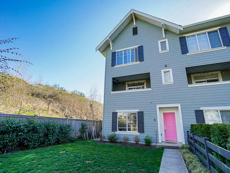 38 - 16357 15th Avenue, Surrey BC