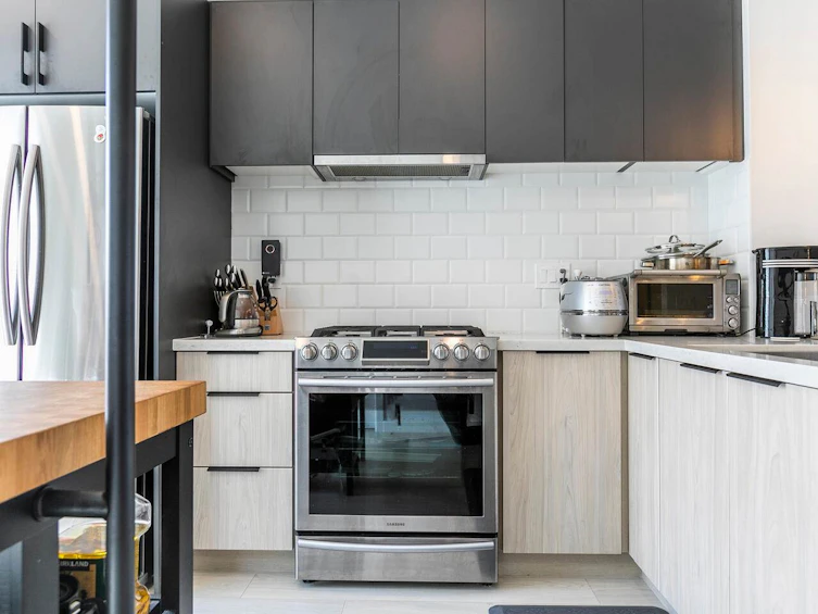 103-3105 St George Street, Port Moody, BC, V3H 0J7