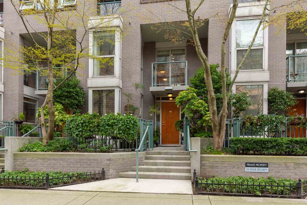 TH122-1288 Marinaside Crescent, Vancouver, BC, V6Z 2W5