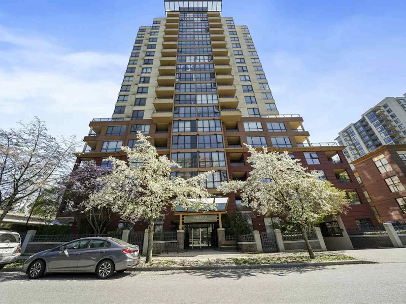 802 - 5288 Melbourne Street, Vancouver BC V5R 6E6