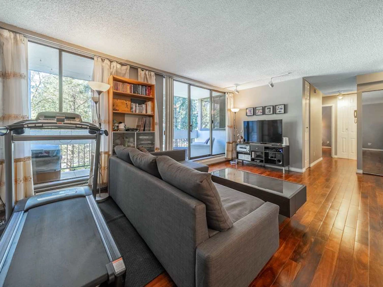 301-6689 Willingdon Avenue, Burnaby, BC, V5H 3Y8