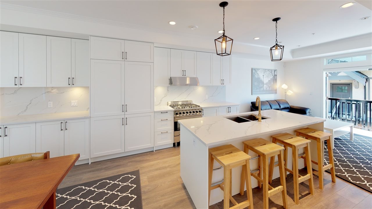 471 W 63rd Avenue, Vancouver, BC, V5X 0J1