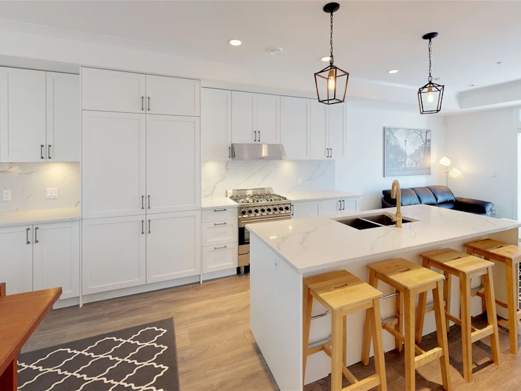 471 W 63rd Avenue, Vancouver, BC, V5X 0J1