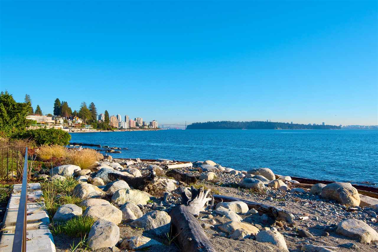 2814 Bellevue Avenue, West Vancouver, BC, V7V 1E8