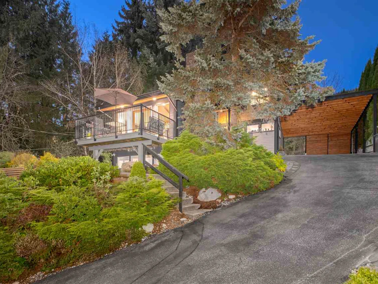 328 Monteray Avenue, North Vancouver, BC, V7N 3E6