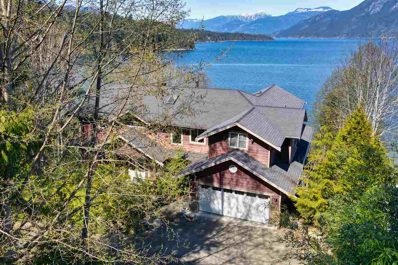 6624 N Gale Avenue, Sechelt, BC, V0N 3A5