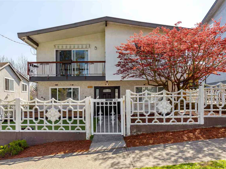 3562 Gladstone Street, Vancouver, BC, V5N 4Y7