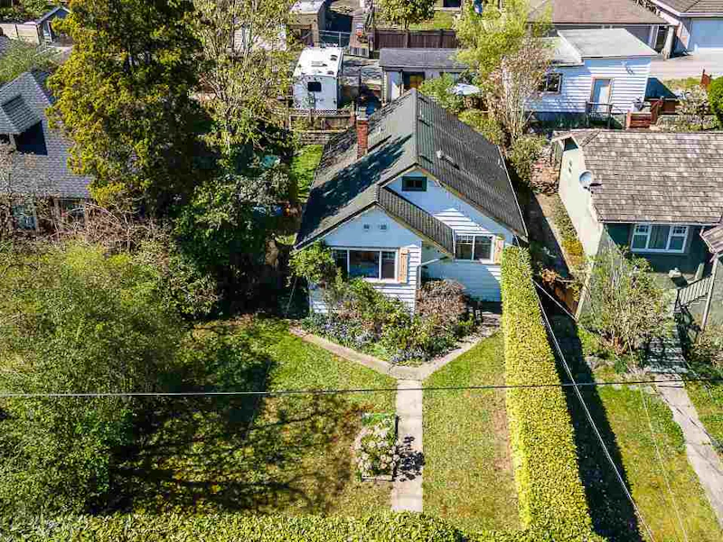 1927 Eighth Avenue, New Westminster BC V3M 2T2