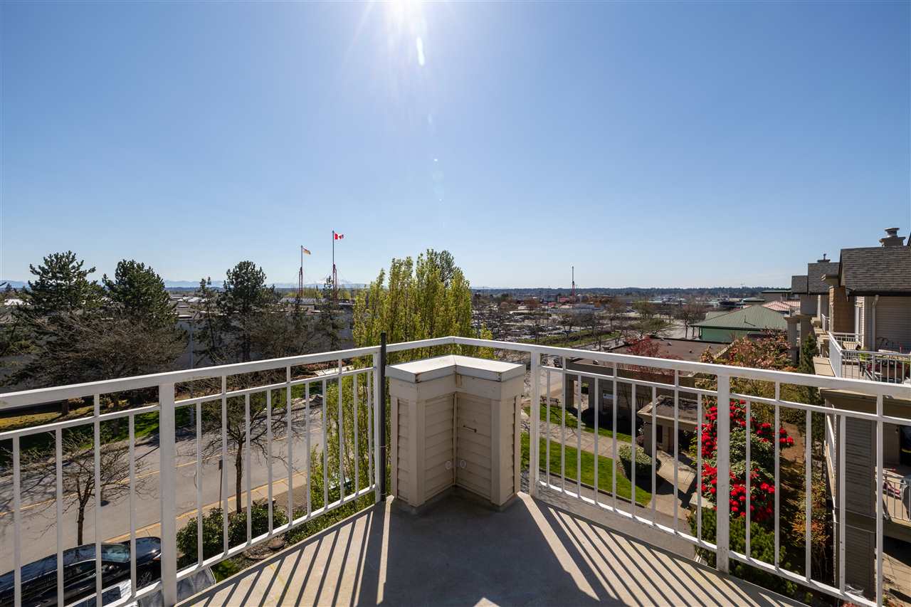 309-19750 64 Avenue, Langley, BC, V2Y 2T1
