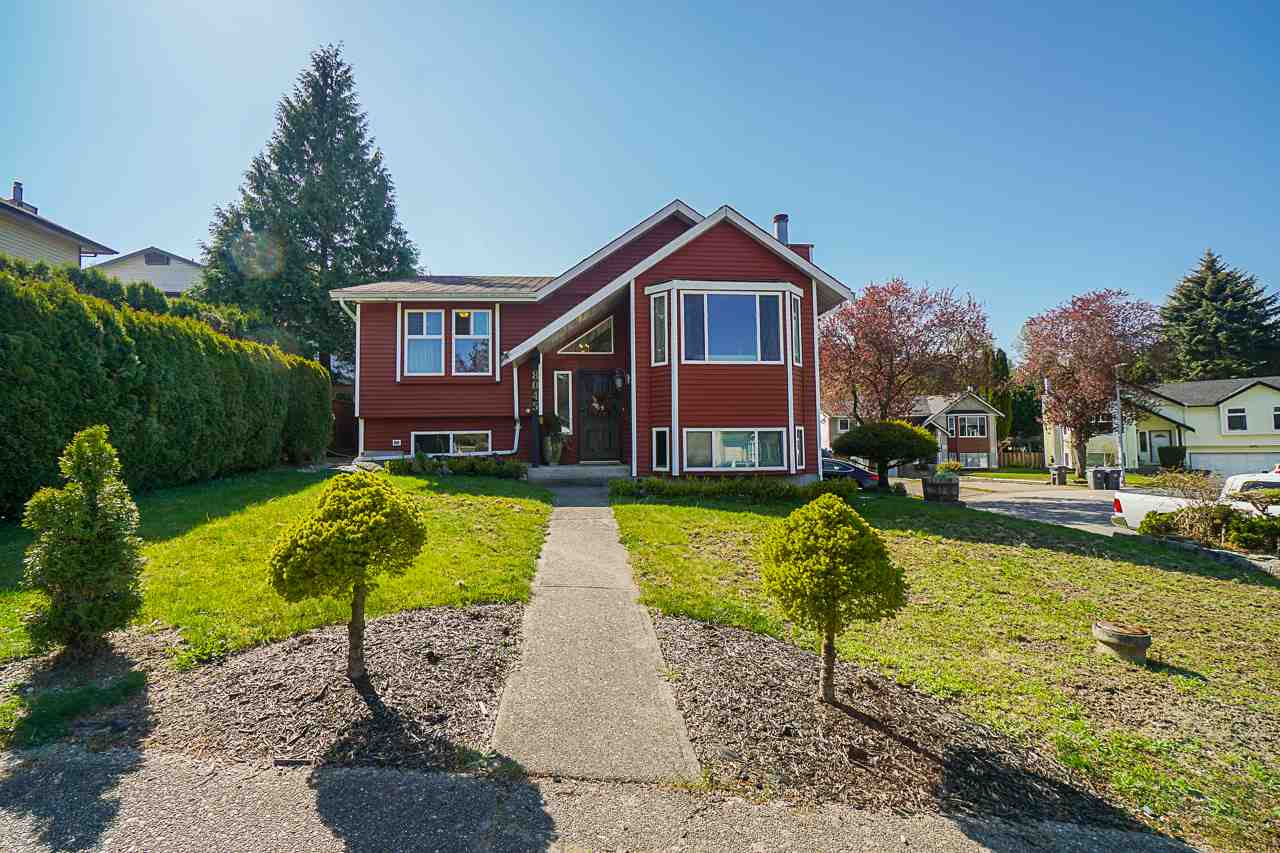 8045 138a Street, Surrey, BC, V3W 9B3