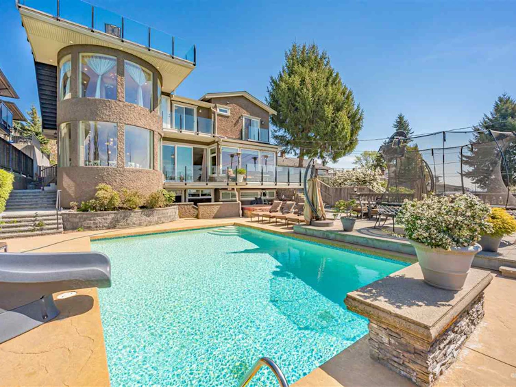 5250 Sunningdale Road, Burnaby, BC, V5B 1M5
