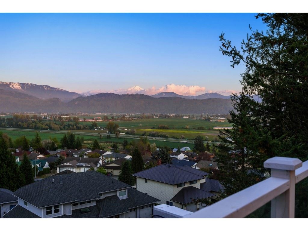 2071 Sandstone Drive, Abbotsford, BC, V3G 2B9