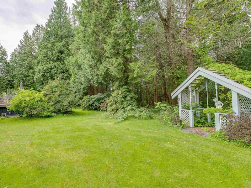 17367 26a Avenue, Surrey BC V3Z 0E6