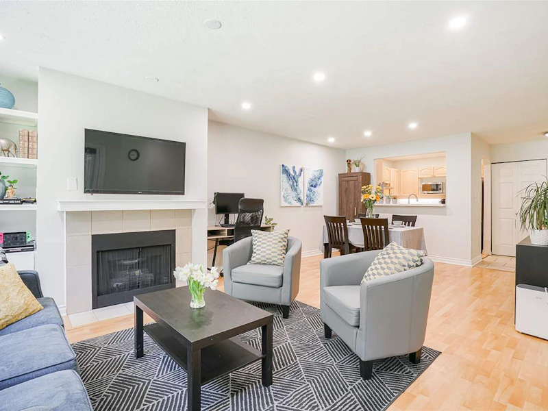 220 - 6707 Southpoint Drive, Burnaby BC V3N 4V8