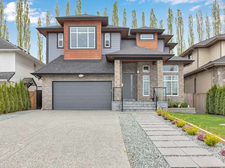21650 49a Avenue, Langley, BC, V3A 5Z3