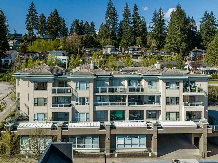 304-1085 W 17th Street, North Vancouver, BC, V7P 3R3