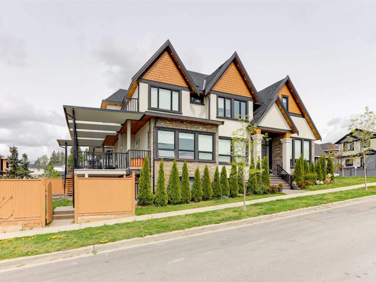 15483 77 Avenue, Surrey, BC, V3S 1C2