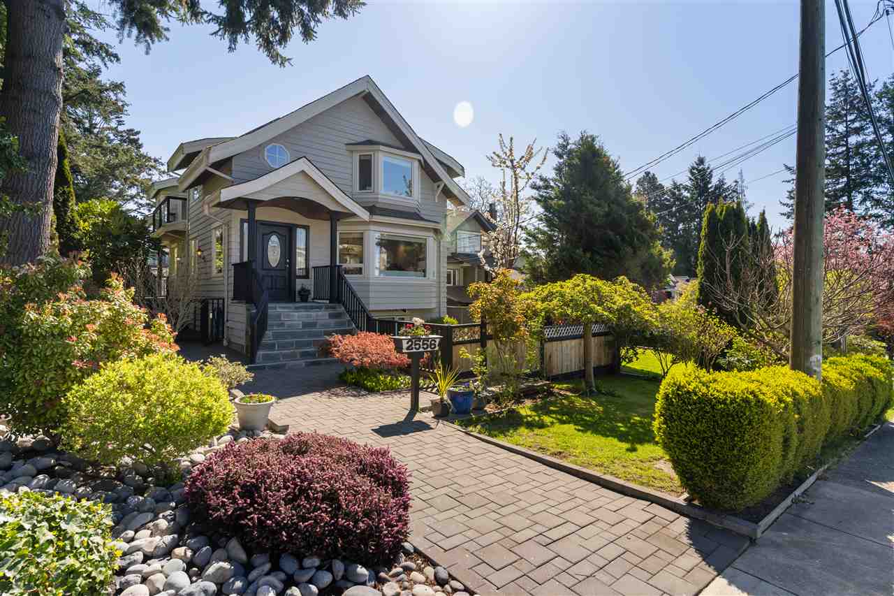 2556 Chesterfield Avenue, North Vancouver, BC, V7N 3M2