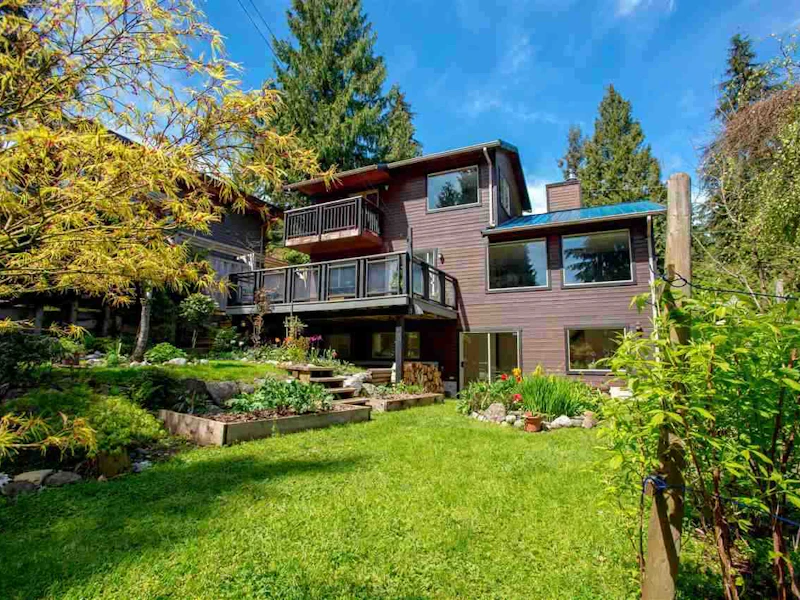 545 Central Avenue, Gibsons BC