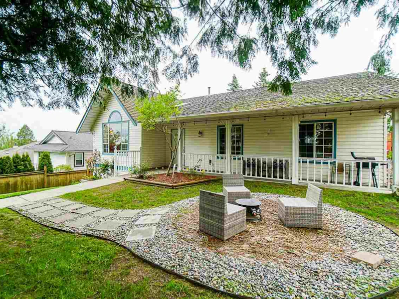 18055 64th Avenue, Surrey BC V3S 7J7