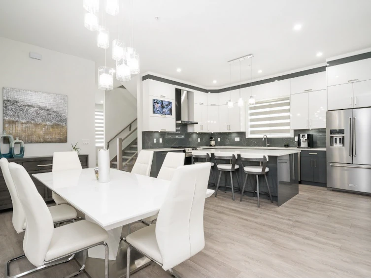 11036 240 Street, Maple Ridge, BC, V2W 1H7