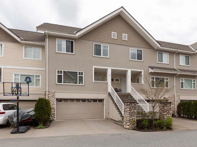 8-1200 Edgewater Drive, Squamish, BC, V8B 0E7