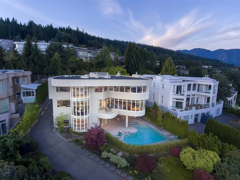 1449 Bramwell Road, West Vancouver BC V7S 2N8