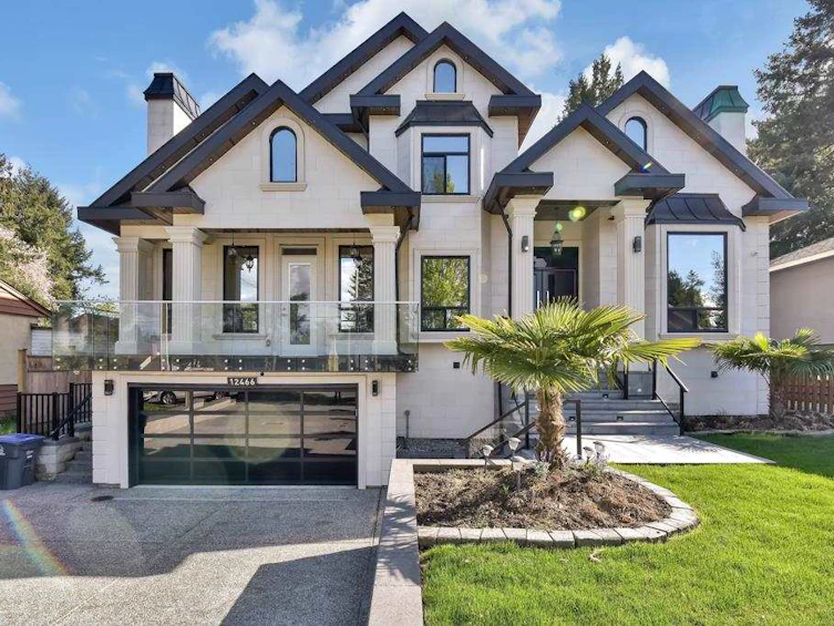 12466 99 Avenue, Surrey, BC, V3V 2P3