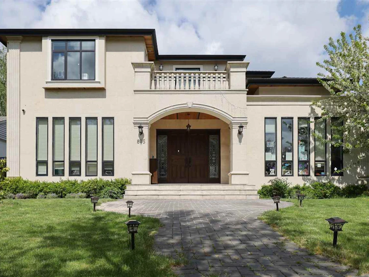 875 W 38th Avenue, Vancouver, BC, V5Z 2L7