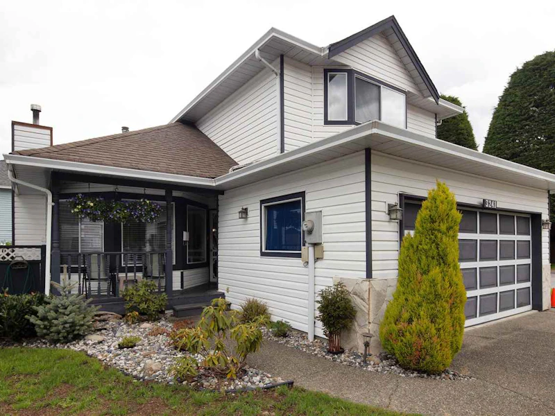 3241 David Place, Coquitlam BC V3E 2K4