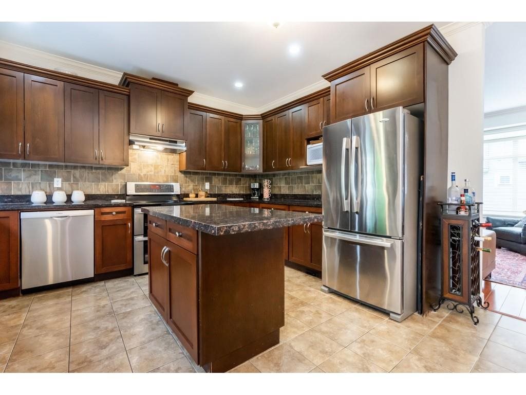 20-19219 67 Avenue, Surrey, BC, V2X 4J5