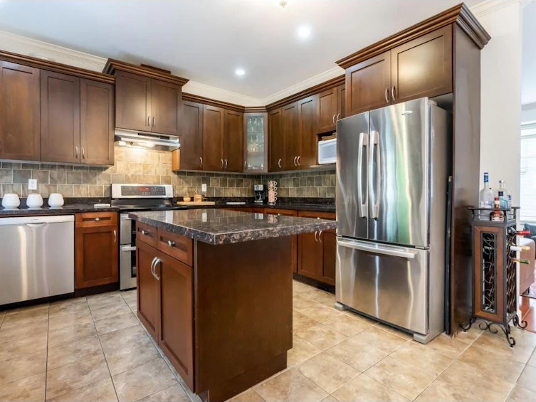 20-19219 67 Avenue, Surrey, BC, V2X 4J5